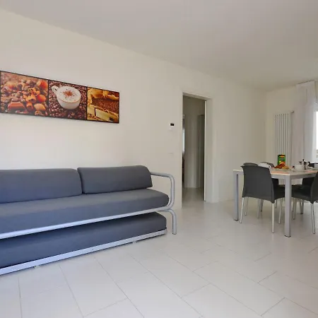 Lägenhet Bellarosa-1 By Interhome Lignano Sabbiadoro